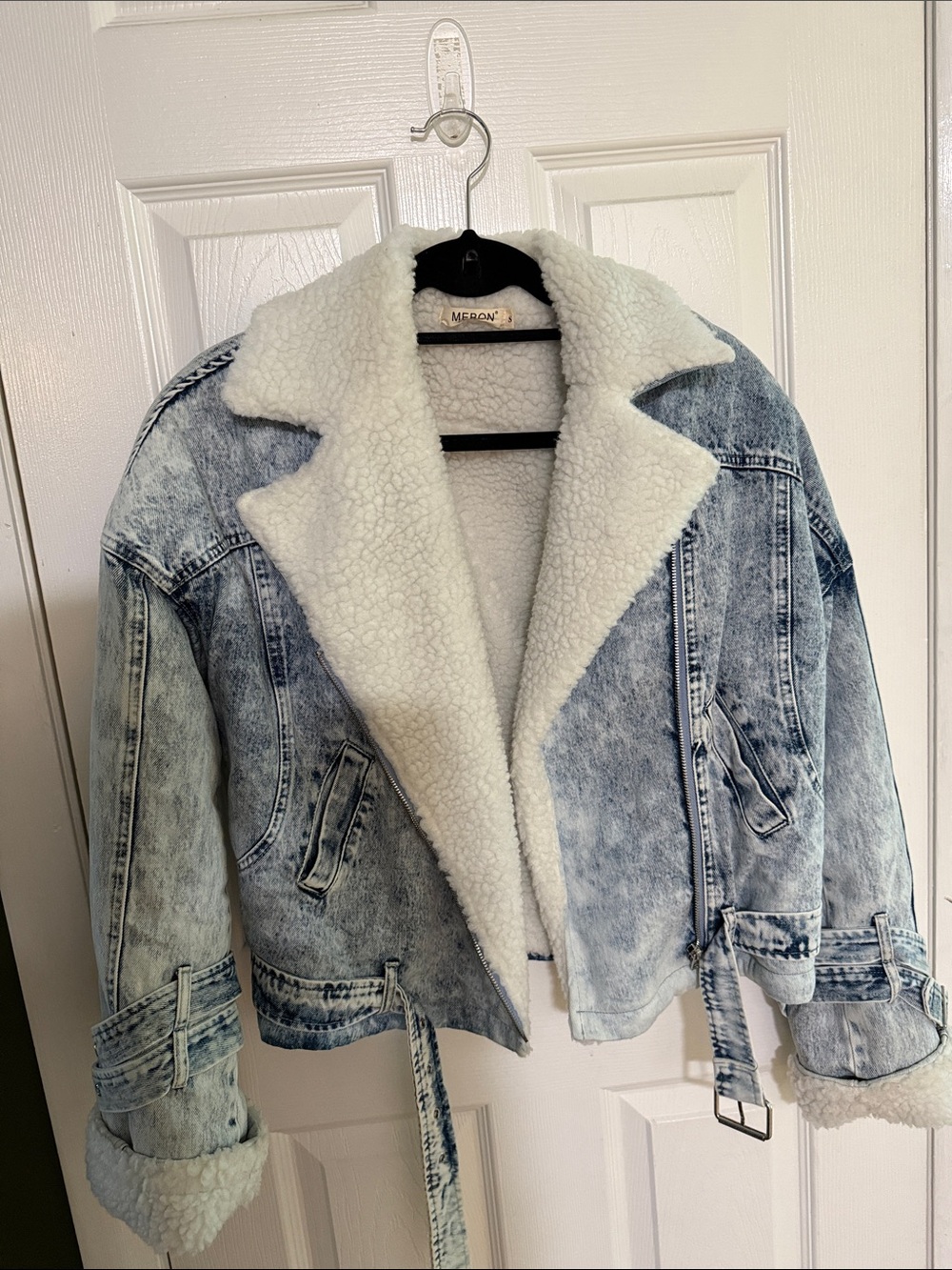 Sherpa-Lined Acid Wash Denim Jacket - White/Light Blue